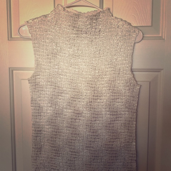 White layering blouse - Picture 1 of 3